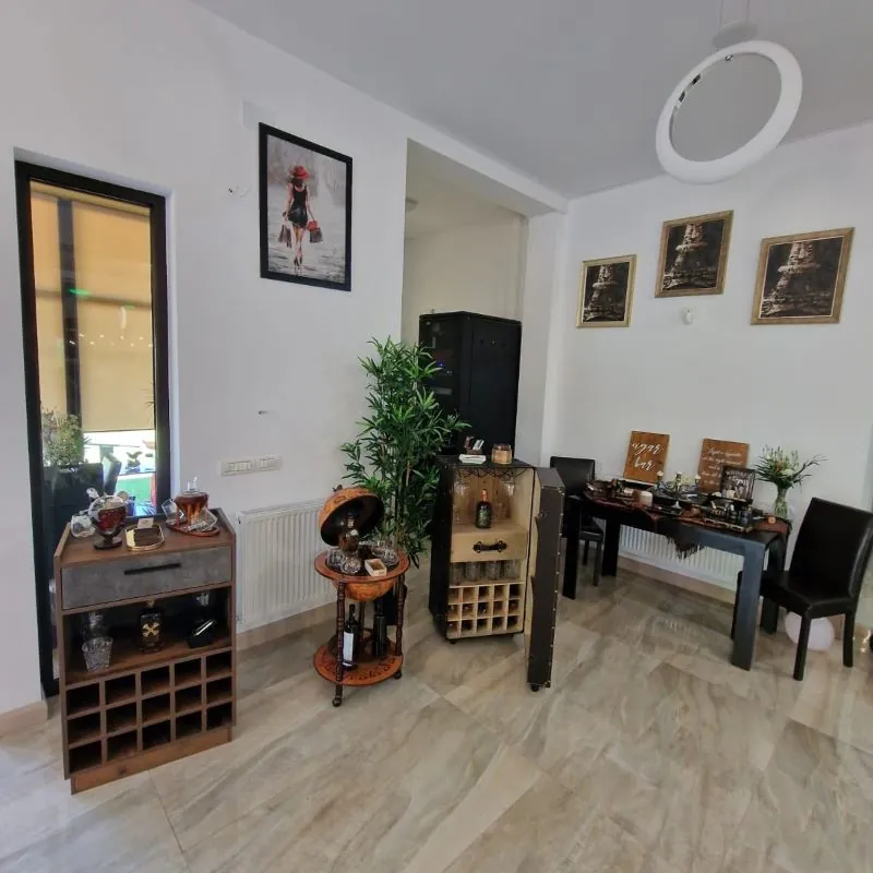 Foișor decorativ în grădină, Poiana Câmpina